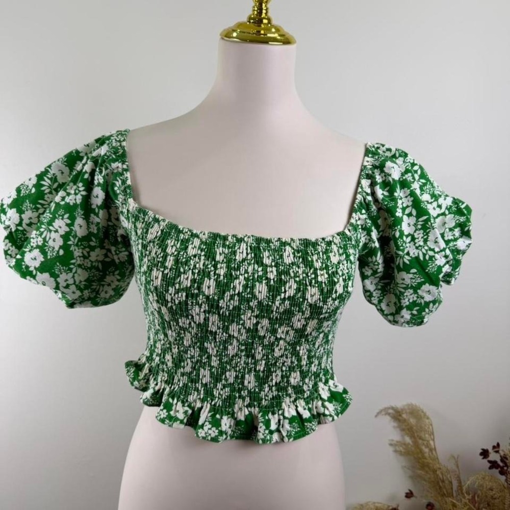 Altar'd State Size Small Green Floral Puff Sleeve Smocked Crop Top Cottagecore